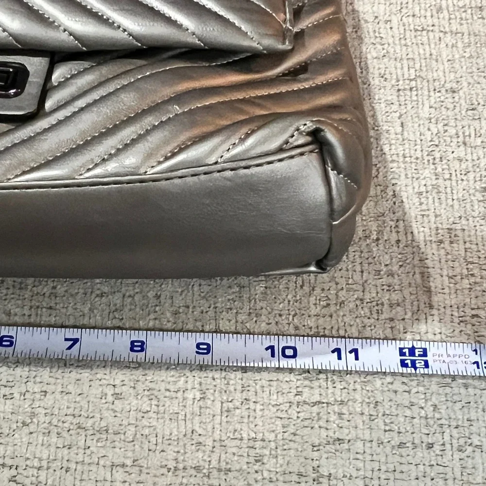 Jessica Simpson Quilted Chevron Flap Shoulder Bag Silver Metallic Chain Strap‎